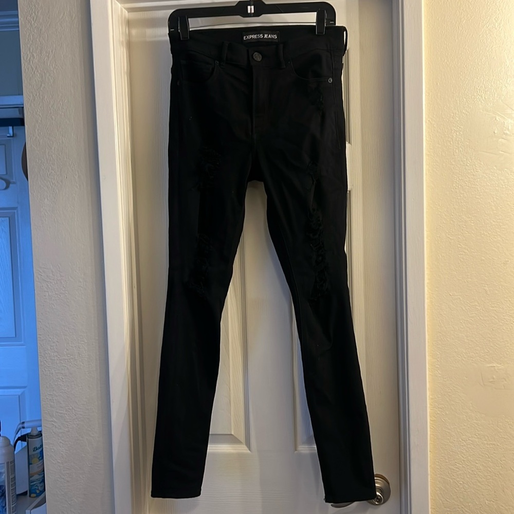 High-rise destroyed ankle legging